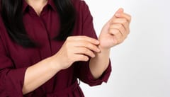 망포 산후클리닉, 산후 손목통증이 몸 전체에 미치는 영향